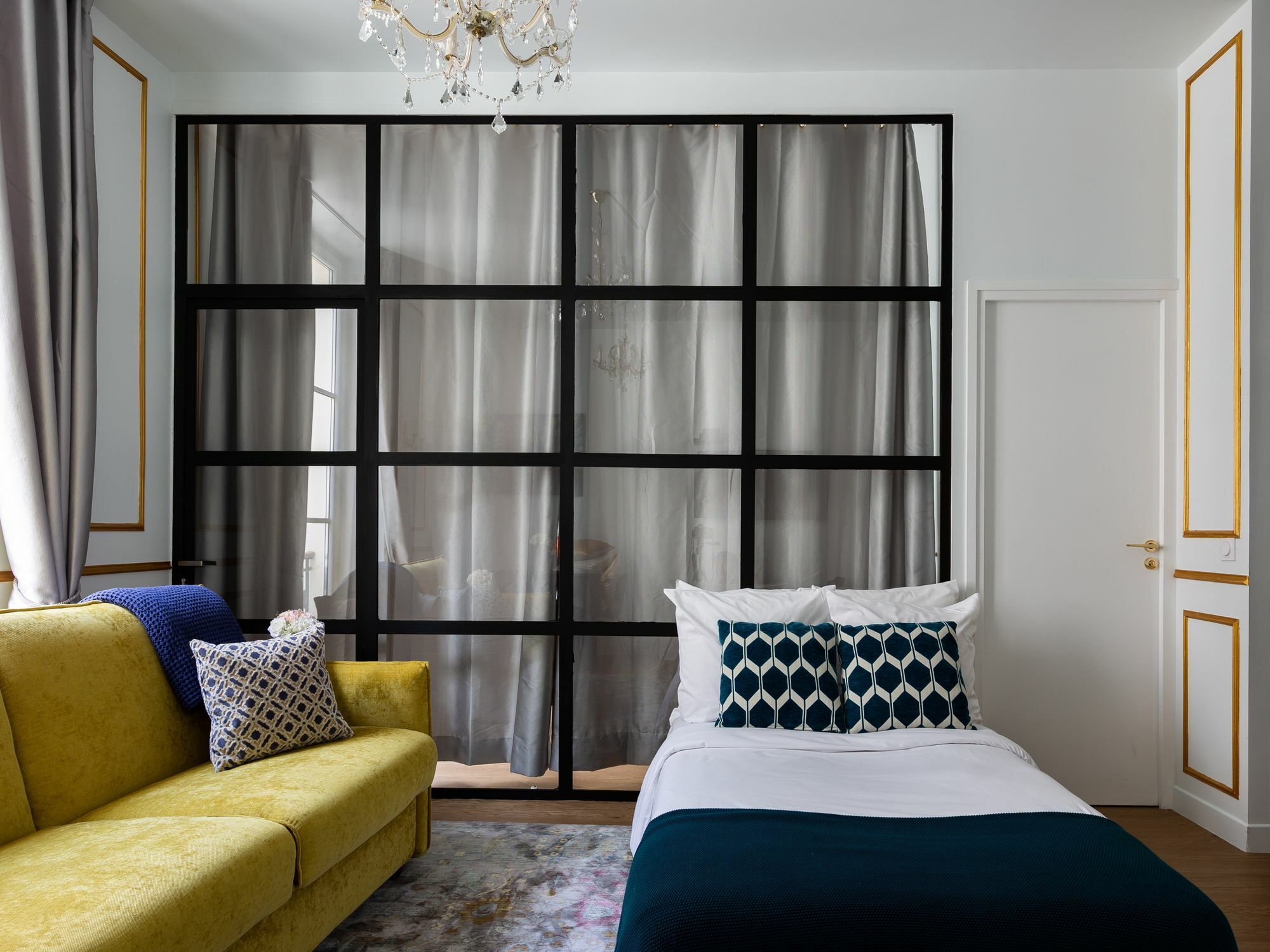 Luxury 2 Bedroom - Louvre Apartment